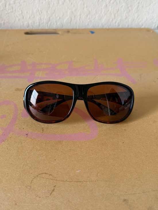 Accessories - Oversized Black Sunglasses Tortoise Shell Brown Tinted Lenses